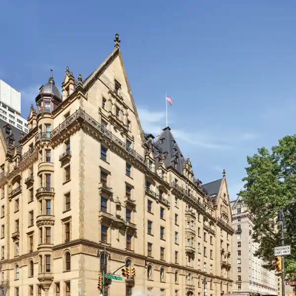 MAGNIFICENT PARKFRONT CORNER RESIDENCE AT THE DAKOTA