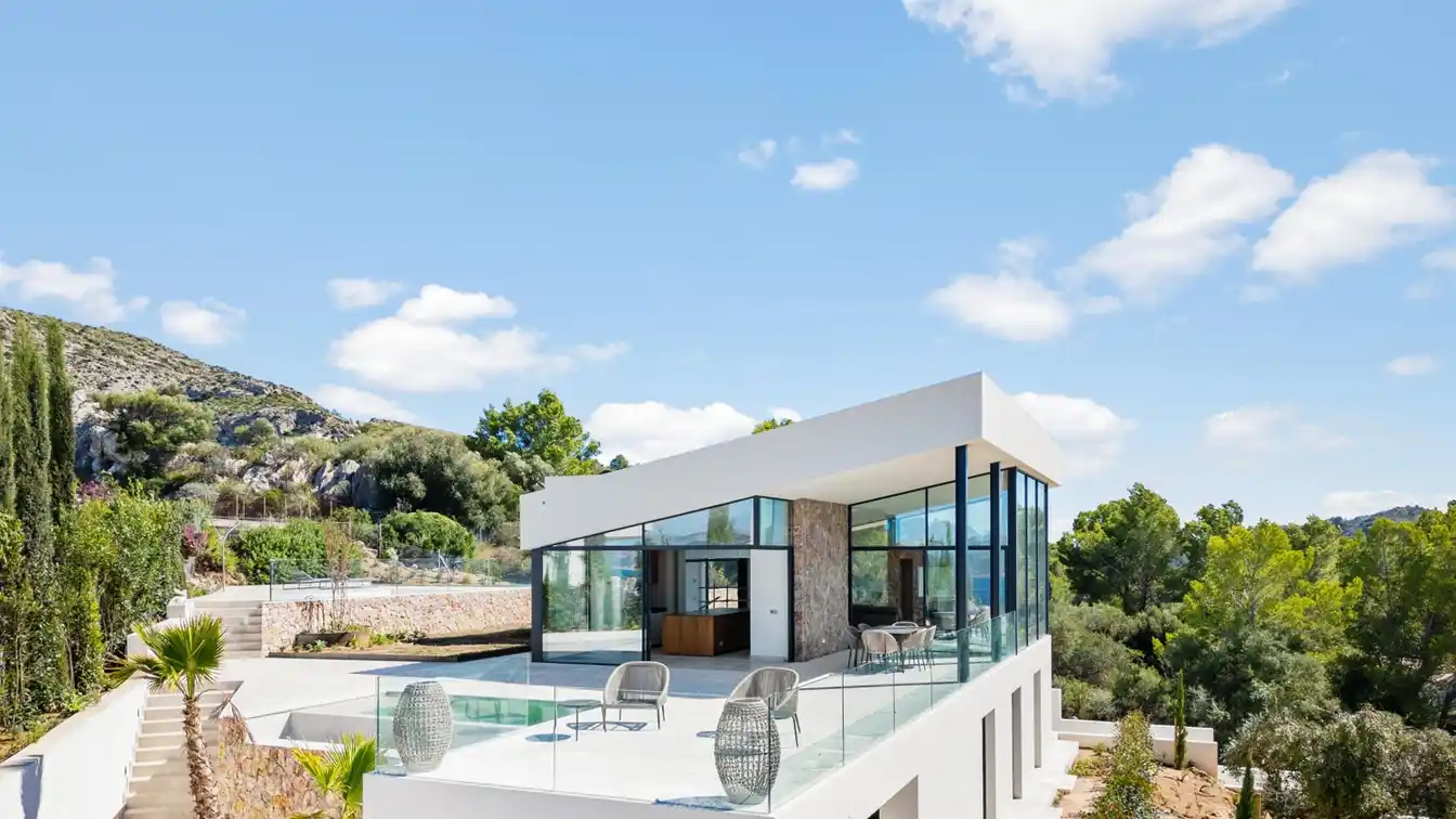 Fantastic Modern Villa with Panoramic Views