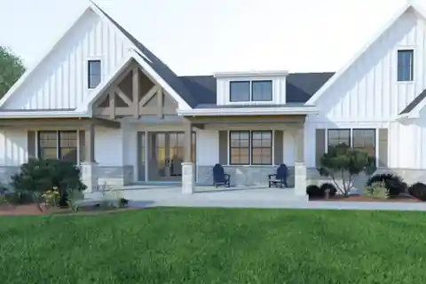 Luxury Lakefront Home with European-Inspired Kitchen