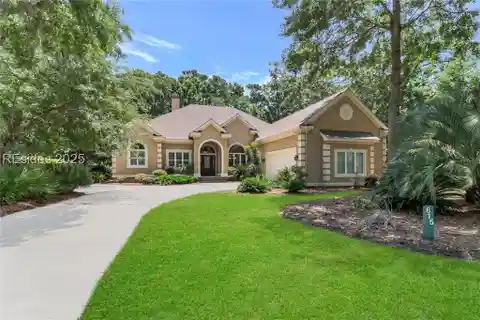 Private Woodland Retreat in Gated Community