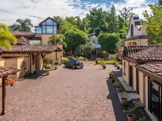 Paradise in Harmony with Nature in Cariari