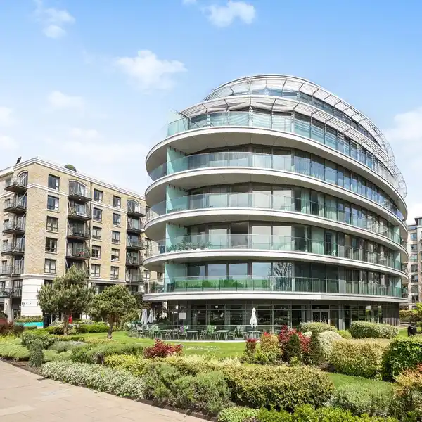 FANTASTIC APARTMENT IN BEAUTIFUL RIVERSIDE LOCATION