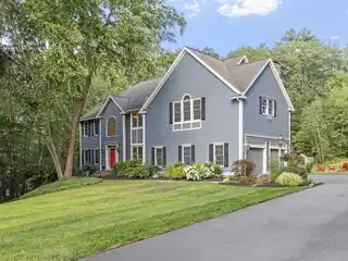 Spacious Colonial on a Picturesque Cul-De-Sac