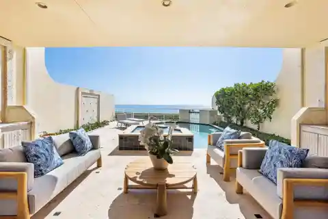 Rare Direct Oceanfront Townhouse