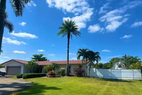Lovely Home on an Exclusive Cul-de-sac