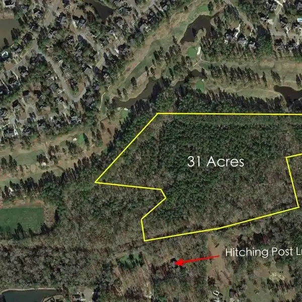 31.5 ACRES ON A GOLF COURSE