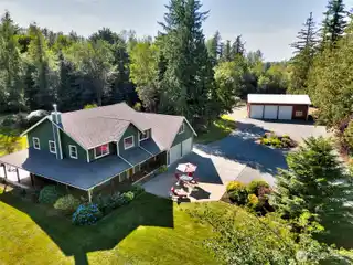 Peaceful Five-Acre Retreat
