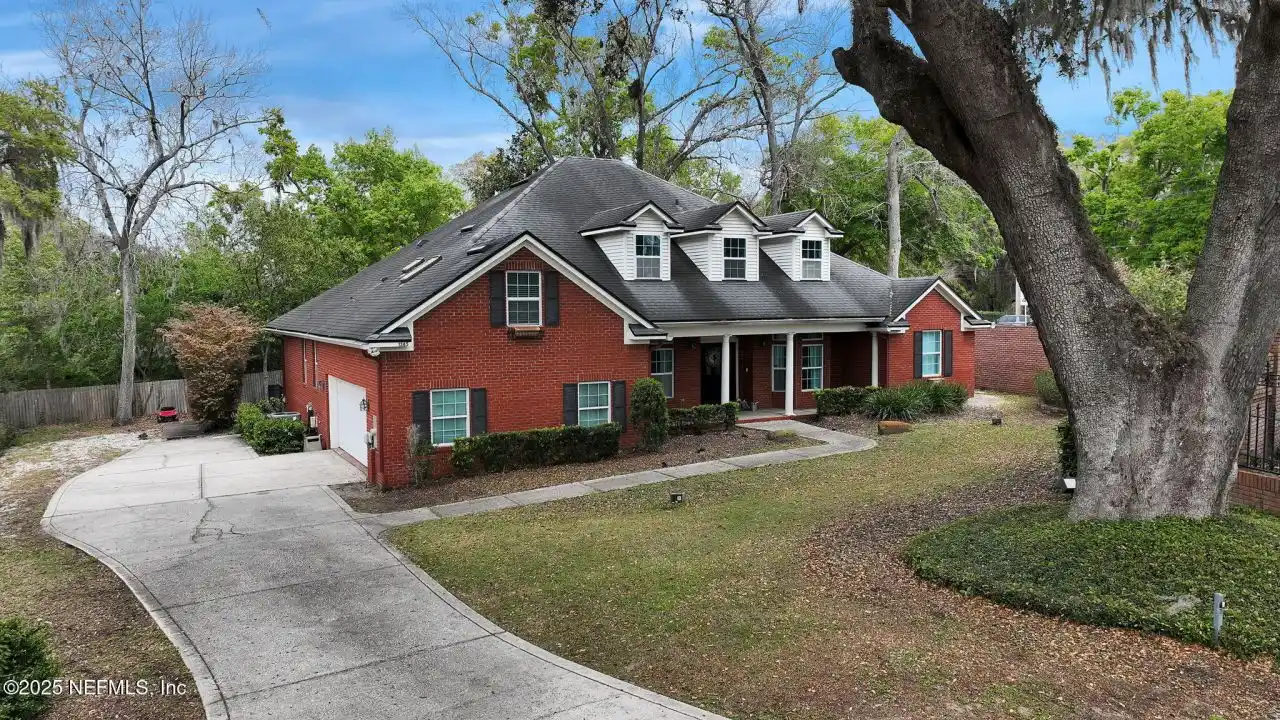 Spacious Traditional All-brick Estate