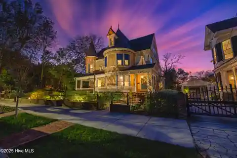 Grand Victorian Living Near Downtown