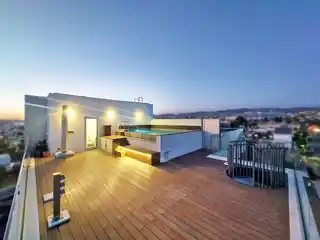 Luxury Sea View Apartment with Private Roof Garden