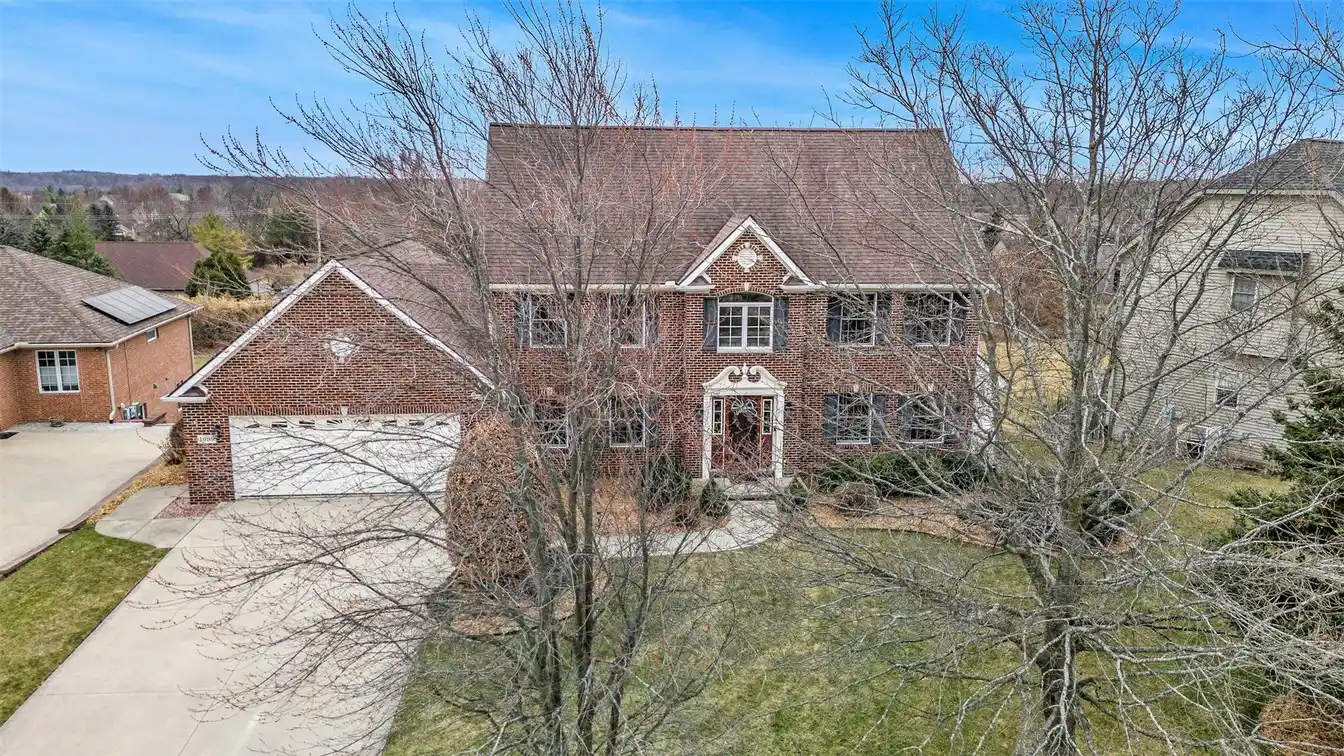 Custom Beauty in Briarhill