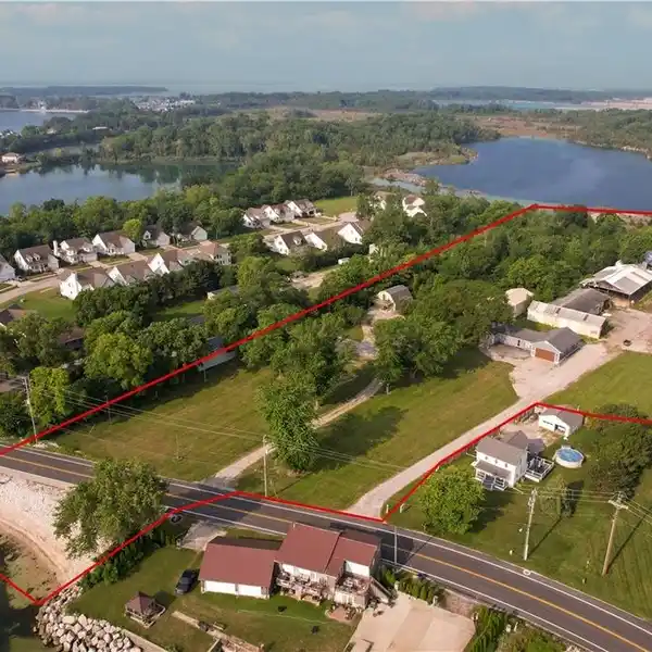 CHARMING LAKEFRONT DREAM HOME