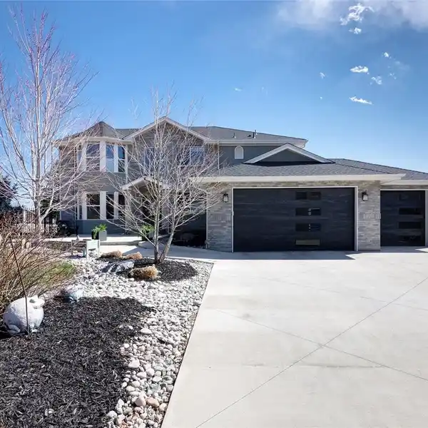 DREAM HOME IN DESIRABLE QUAIL HILL