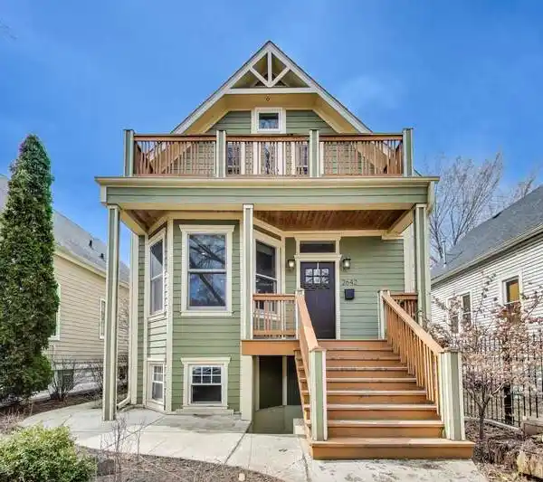 BEAUTIFULLY RENOVATED HOME IN LOGAN SQUARE