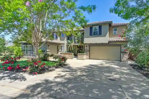 Lovely Custom Home in Prestigious Bella Lago