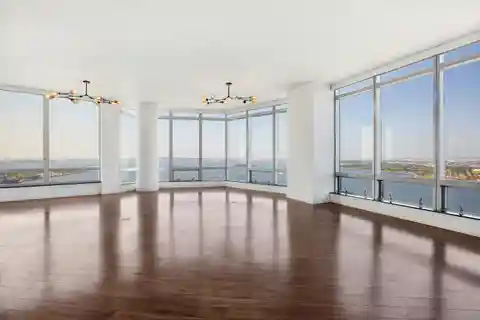 Stunning Penthouse with Panoramic Hudson River & Skyline Views