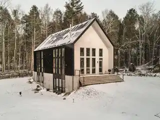 Perry Pond House