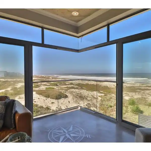 DISCOVER COASTAL ELEGANCE