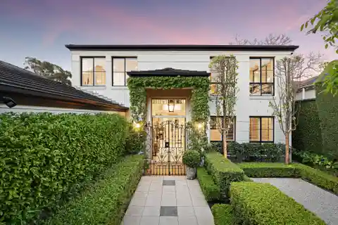 Magnificent Riverview Residence