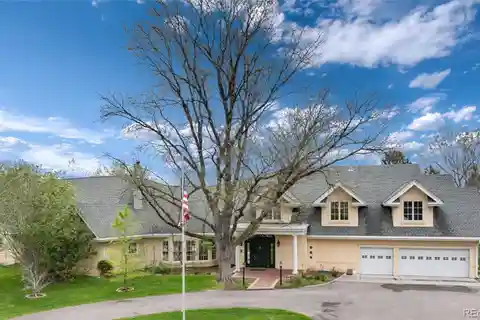 Sophisticated Estate in an Esteemed Neighborhood