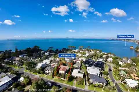 Solid Home on Generous Flat Section