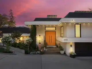 Truly Breathtaking Showplace