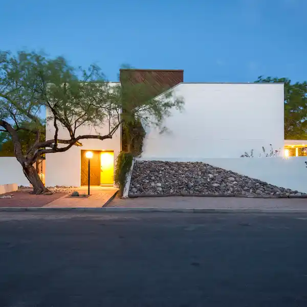 STRIKING ARCHITECTURALLY SIGNIFICANT HOME