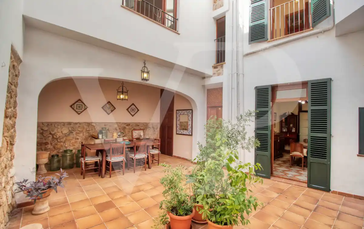 Beautiful Manor House in the Center of Sóller