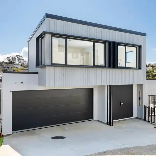 MODERN ELEGANCE IN FAIRVIEW HEIGHTS