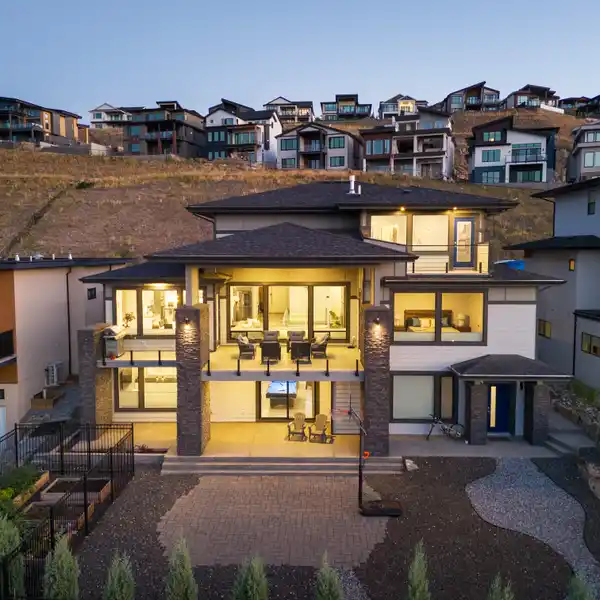 LUXURIOUS LIVING WITH LAKE VIEWS