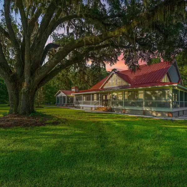 RIVER OAKS PLANTATION