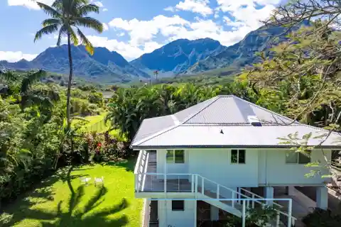 Stylishly Renovated Property in Hanalei Bay