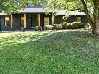 Renovated Gem Near Oxford Square with Designer Touches