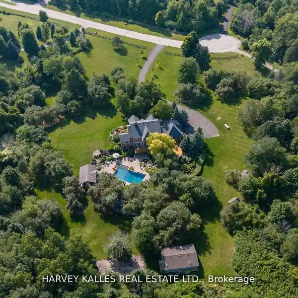 EXQUISITE VICTORIAN REPRODUCTION ESTATE IN A TRANQUIL SETTING