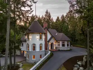 Chateau Highlands