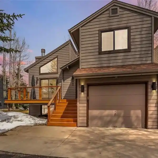 UPDATED HOME IN THE MOUNTAIN SIDE SUBDIVISION