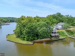 Private Waterfront Escape on the Magothy River