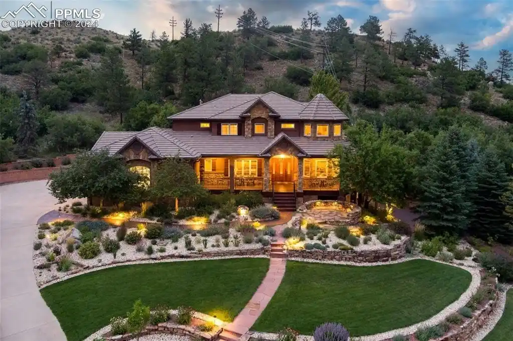 Mountain Oasis in Winding Oaks Estates