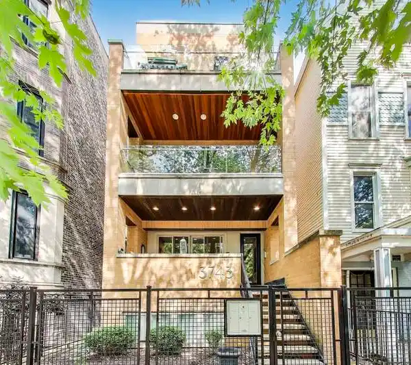WARM AND ELEGANT DUPLEX