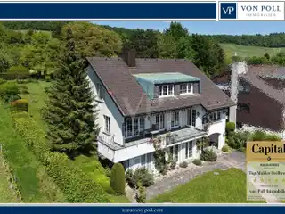 Spacious Villa in Premium Location