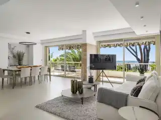 Four Bedroom Apartment in La Californie