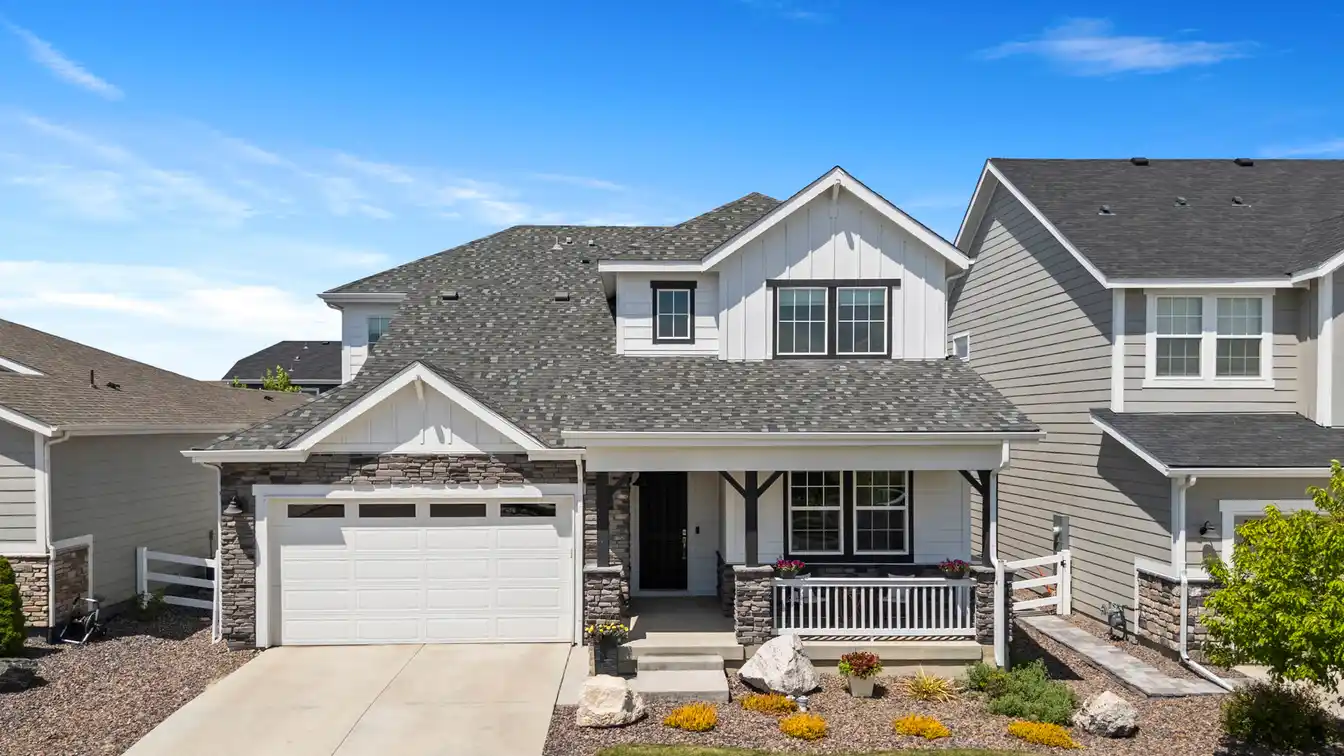 Beautifully Maintained Residence on a Charming Cul-de-sac
