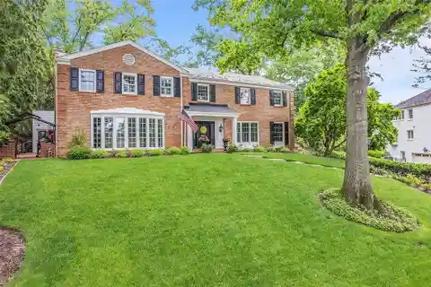 Classic Colonial in Sought-after Virginia Manor