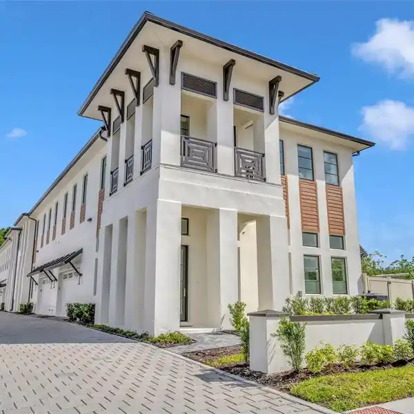 BRAND NEW LUXURY MODERN TOWNHOME