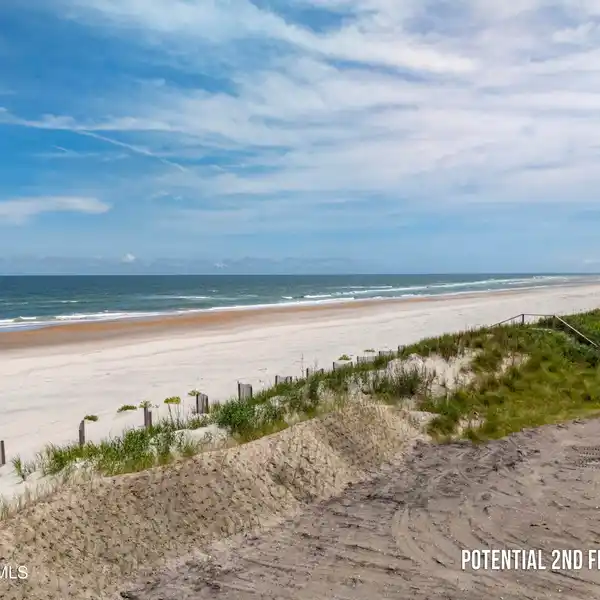 EXCEPTIONAL OCEANFRONT PROPERTY