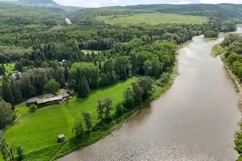 Mill Brook Lodge - Exclusive Salmon Fishing Retreat