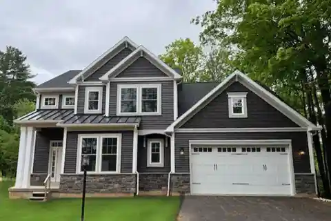 Stunning Belmonte Home with Soaring Ceilings