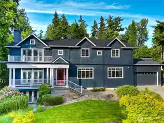 Wonderfully Imagined Residence Above the West Side Shores