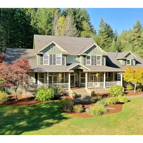 LUXURY AND TRANQUILITY ON 15 ACRES