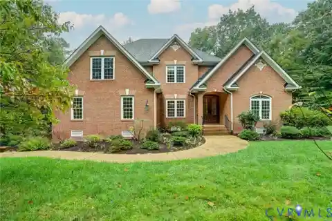 Woodland Pond Gem with Stunning Architectural Details